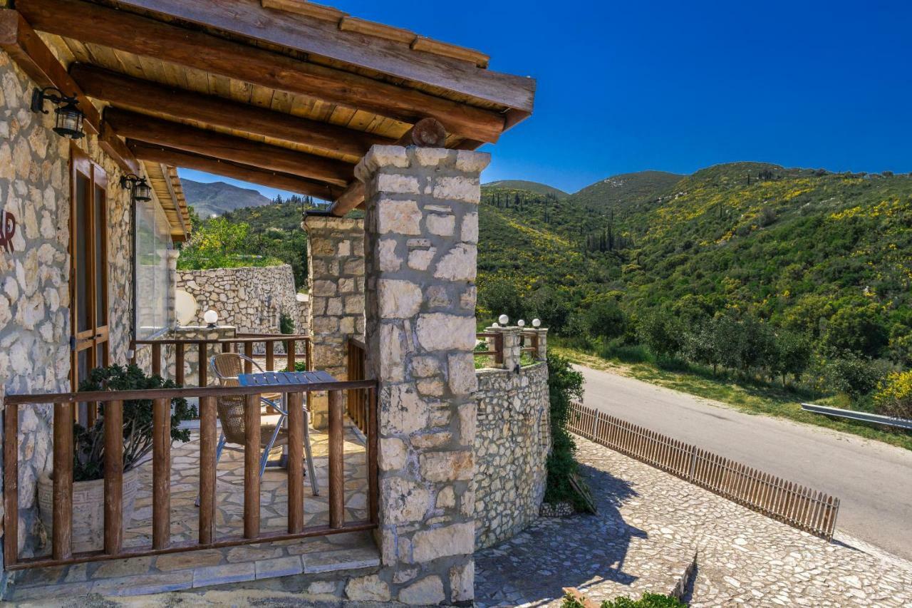 Nireas : Stone Villa Orthoniaí Zewnętrze zdjęcie