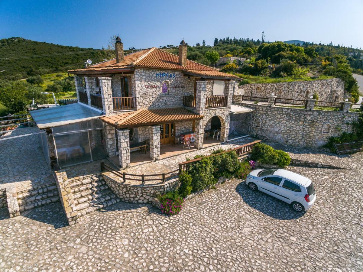 Nireas : Stone Villa Orthoniaí Zewnętrze zdjęcie